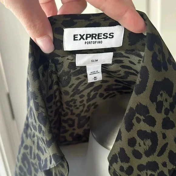 Size M black and dark green animal print Slim Portofino from Express - Picture 3 of 5